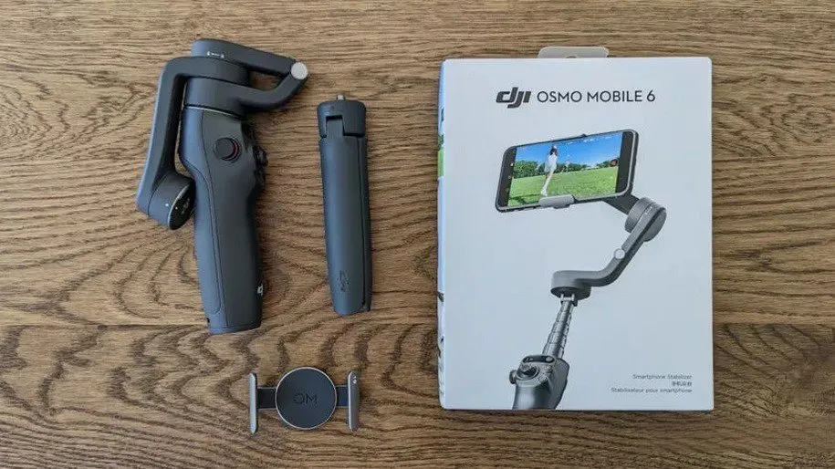 DJI Osmo Mobile 6 در مقایسه با DJI Osmo Mobile 5