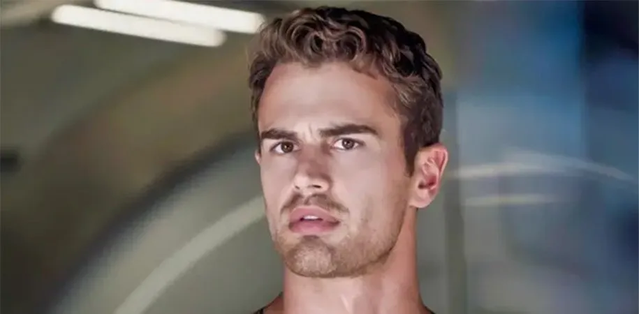 توبیاس ایتون یا فور در فرنچایز «سنت‎شکن»