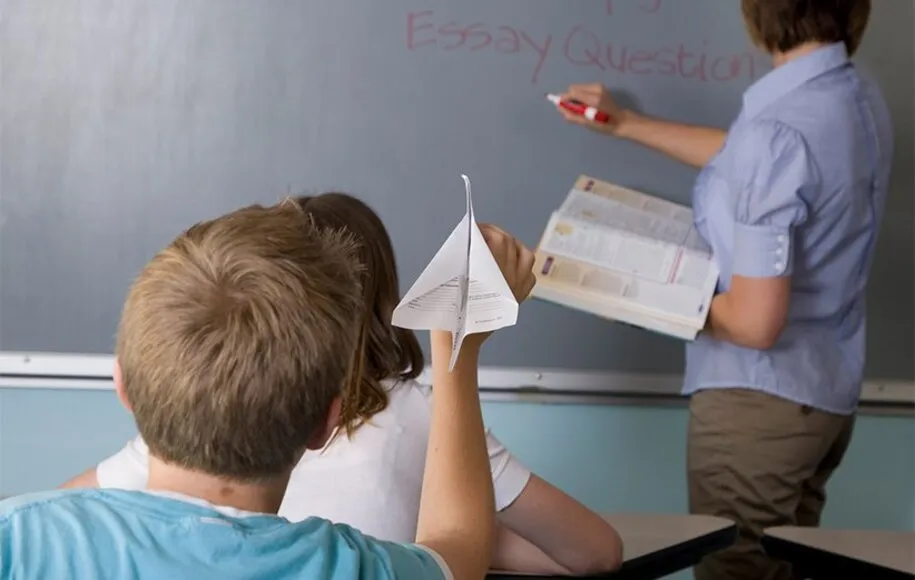 آرام نشستن کودک