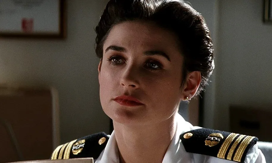 دمی مور در «همه مردان خوب»