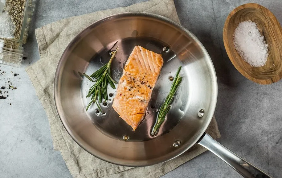 تغذیه دانش‌آموزان با ماهی