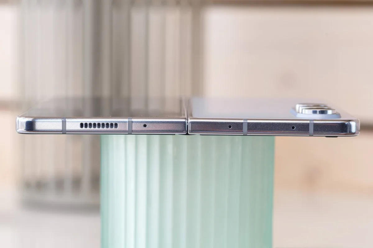 گلکسی زد فولد 5 اسپیکر