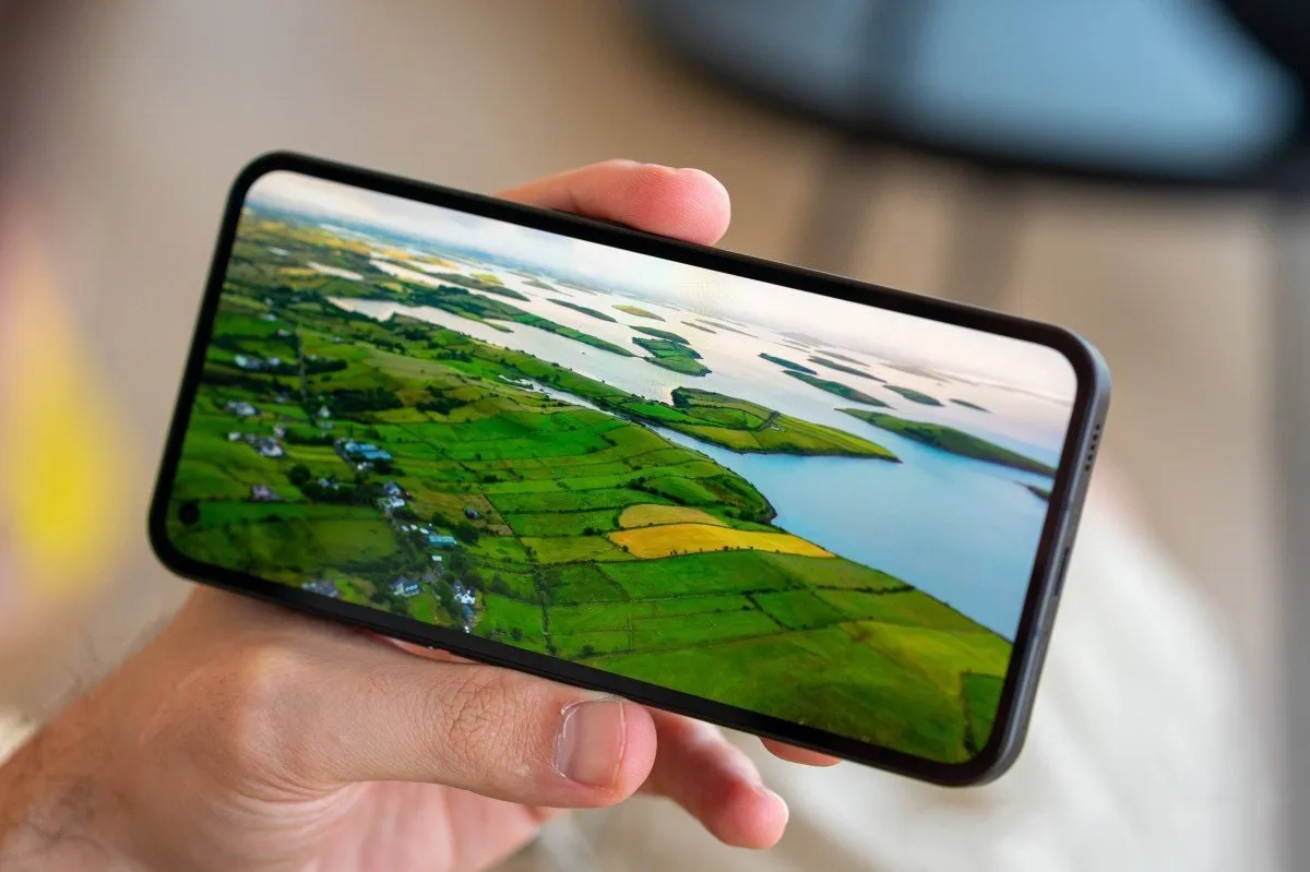 نمایشگر ناتینگ فون 1