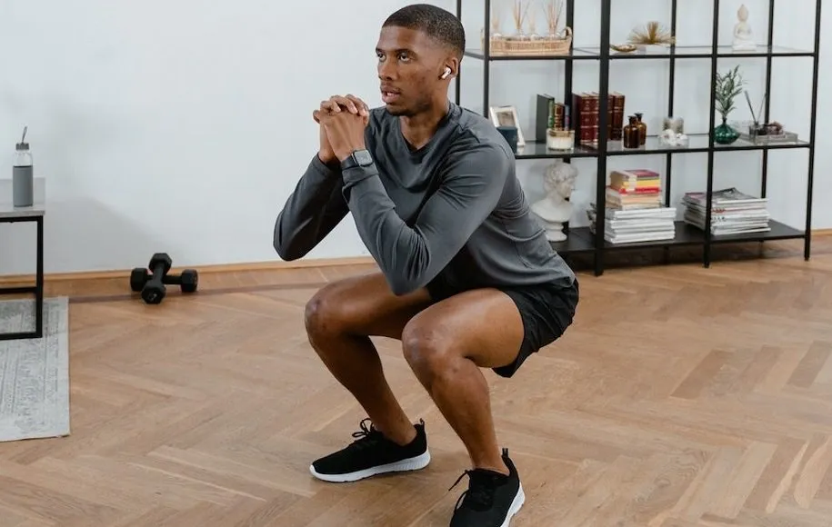 7 دقیقه ورزش با تمرین اسکات
