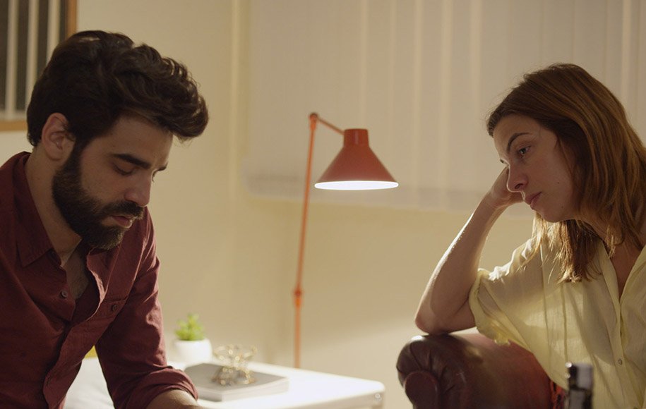 ده هزار کیلومتر، فیلم درباره روابط عاشقانه از راه دور