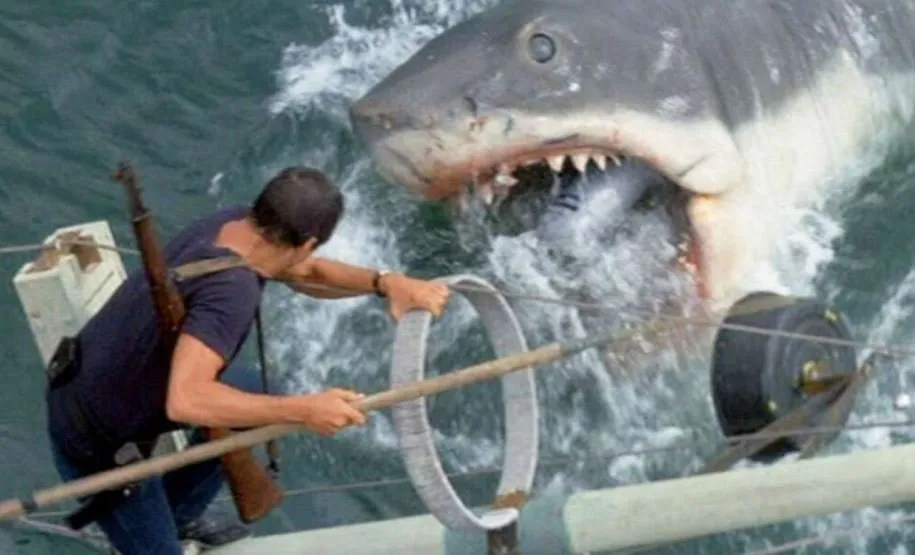 آروارهها ساختهی استیون اسپیلبرگ