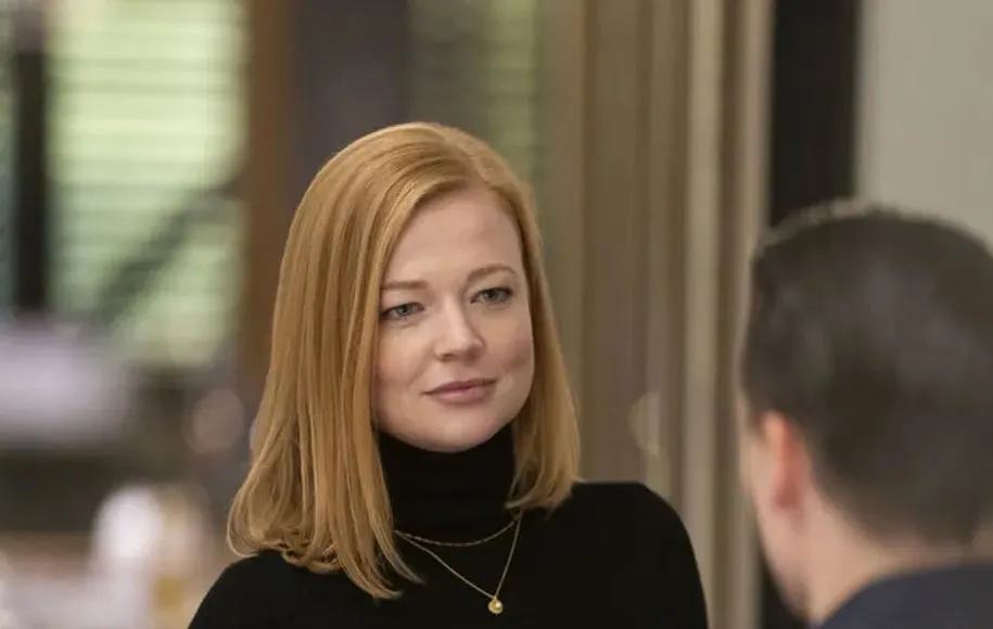 دختر خانواه‌ی روی که شغل دیگری داشت اما در باطن او هم تشنه‌ی حکم‌رانی بر امپراطوری پدرش بود