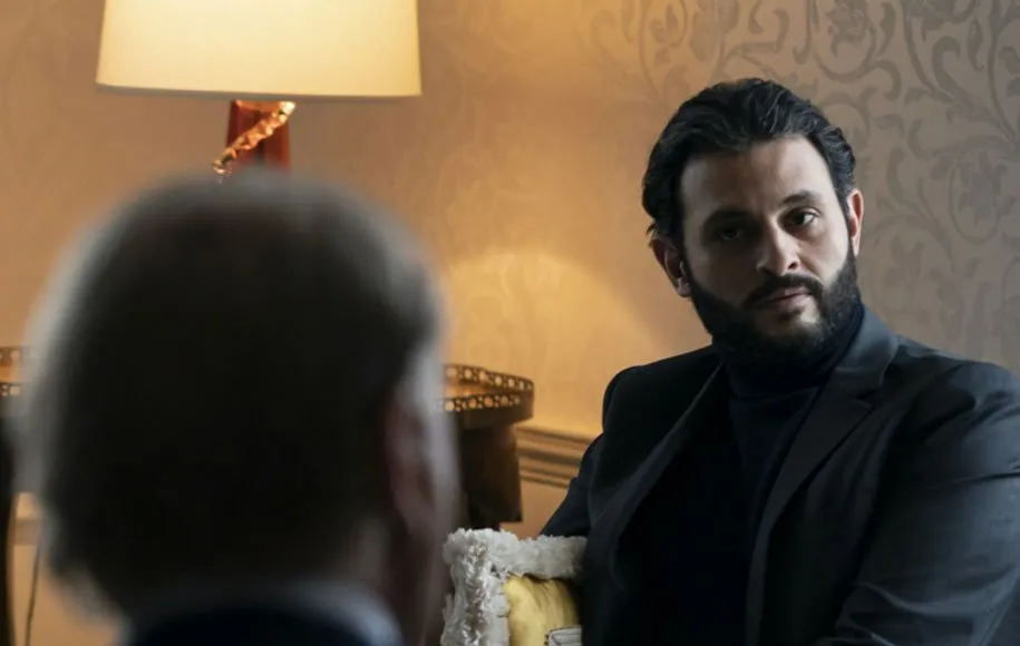 استوی با آن لحن خاص و پرآرامش صحبت کردنش یکی از شخصیت‌های جذاب سریال است