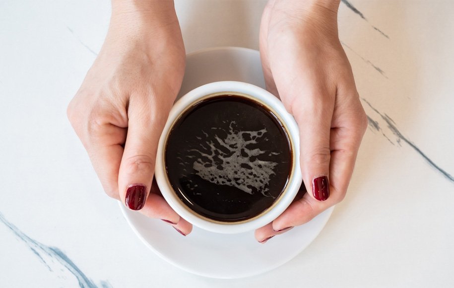 آیا نوشیدن قهوه با شکم خالی مشکلی به وجود می‌آورد؟ • دیجی‌کالا مگ