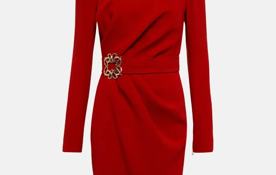 لباس های مجلسی با کمربند چاقی شکمی شما را مخفی می کنند بدون آنکه نیازی به گن داشته باشید