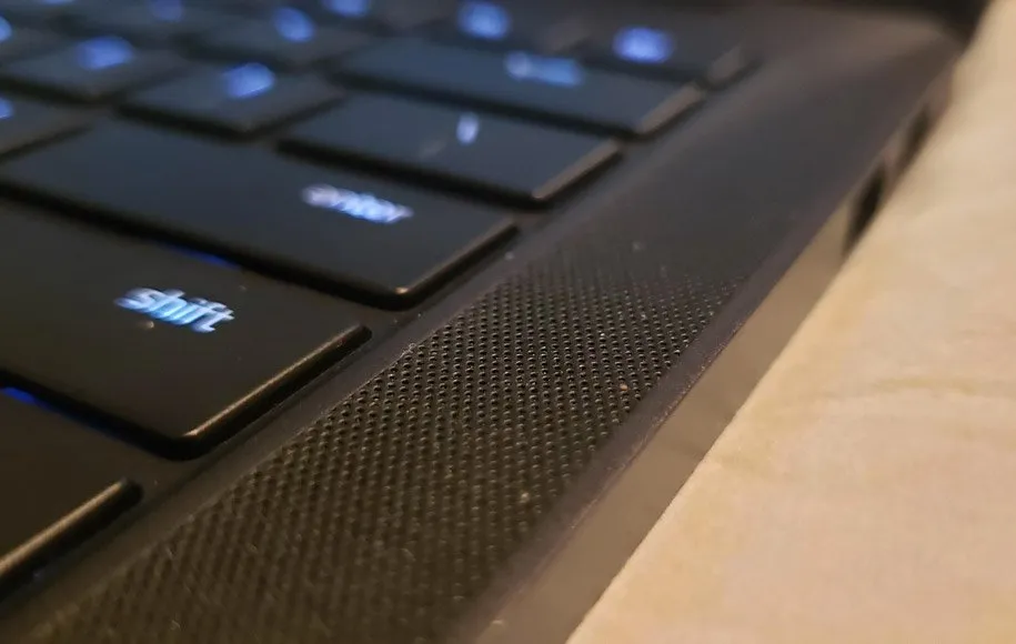 اسپیکر لپ‌تاپ