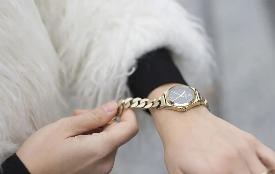 بهترین ساعت مچی زنانه دی کی ان وای