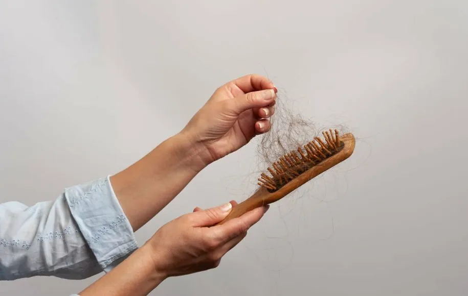 ترکیبات مضر شامپو و مواد مضر شامپو که سبب ریزش مو می شوند را بشناسید.