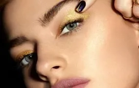 آرایش چشم حرفه‌ای با سایه گلیتری