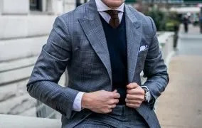 روش‌های مختلف ست کردن کت و شلوار و بافت