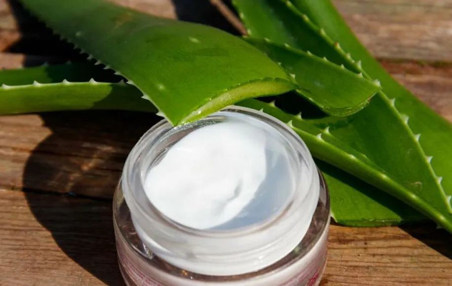 یک قوطی کرم اوره