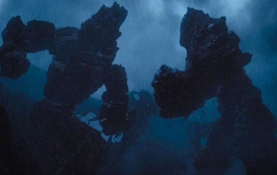 مبارزه‌ی هیولاهای غول‌پیکر سنگی از بهترین نبردهای هیولاها در فیلم‌های سینمایی است