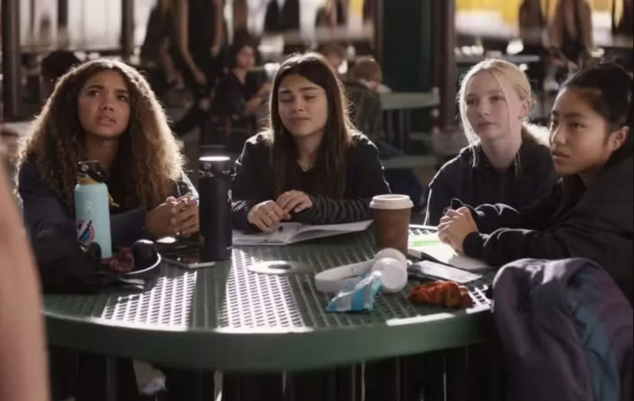 برتز یک عروسک مد آمریکایی و فرنچایز رسانه ای است که توسط کارتر برایانت کارمند سابق Mattel برای MGA Entertainment ایجاد شده است