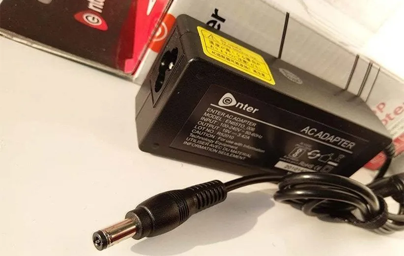 بهترین شارژر لپتاپ