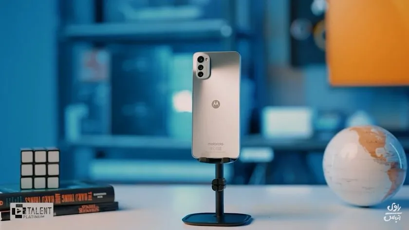 موتورولا E32s
