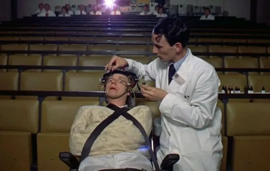 پرتقال کوکی فیلم ساختارشکن