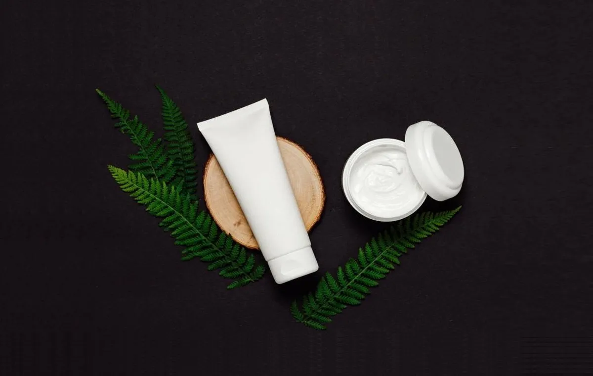 نکات مهم در خرید بهترین کرم جوان کننده دست