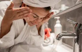 بهترین شوینده پوست چرب ایرانی