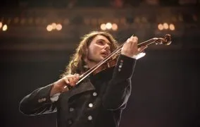 ده فیلم برتر درباره‌ی موسیقی کلایک