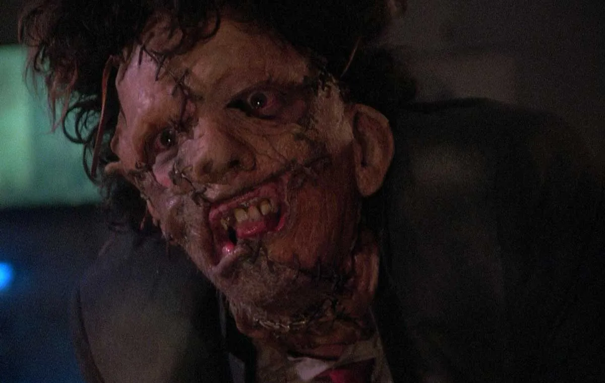 صورتچرمی در فیلم «کشتار با ارهبرقی تگزاس 2»