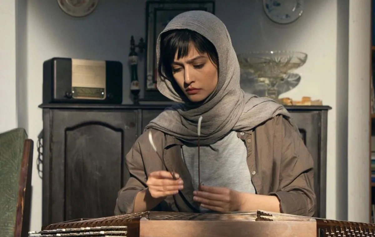 فیلم لامینور