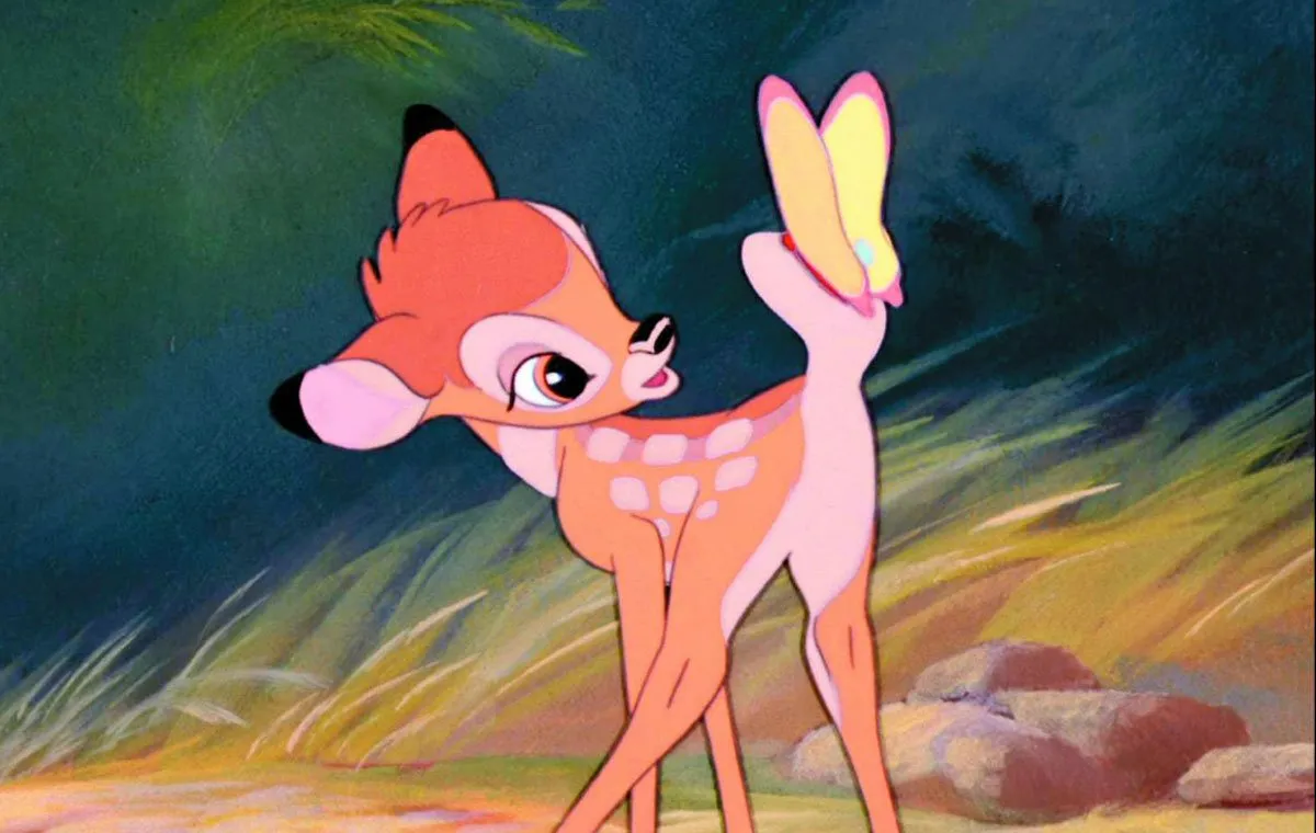 بامبی از انیمیشن‌های خاطره‌انگیز دیزنی است که قرار بود اولین اثر این استودیو باشد اما این عنوان تاریخی را به دلیل مسائل فنی از دست داد