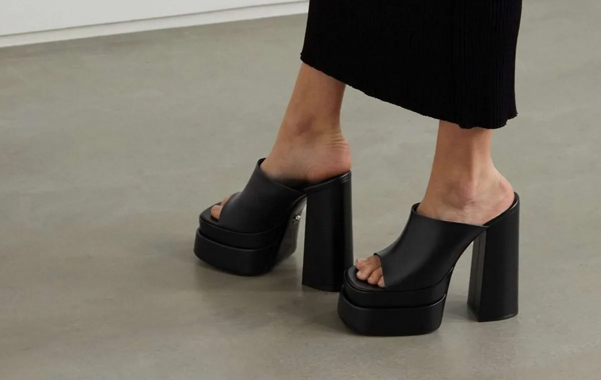 مهم‌ترین فاکتورها در خرید انواع کفش مهمانی زنانه