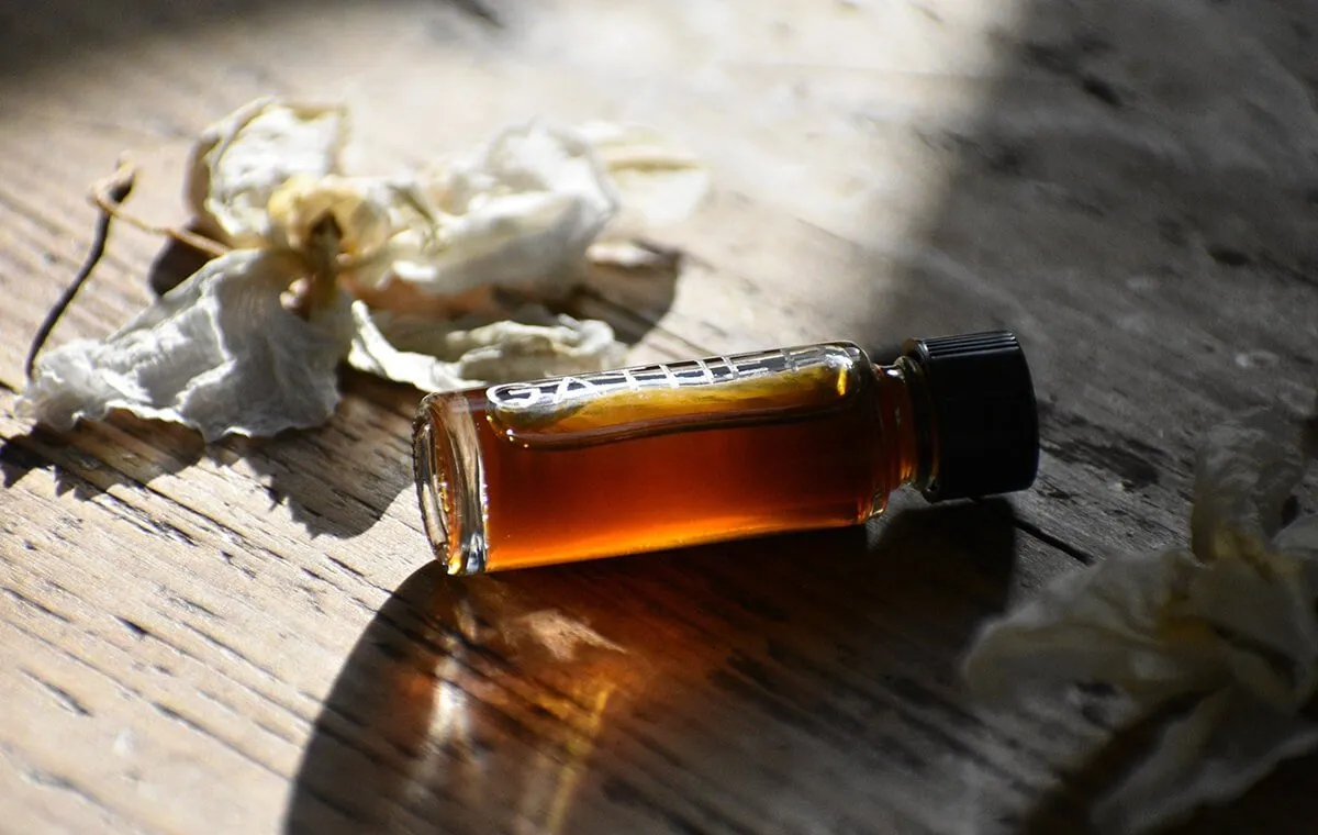 بطری عطر با خانواده بویایی شرقی