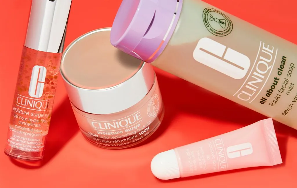 8 مرحله‌ی یک روتین پوستی کامل و مؤثر با محصولات برند کلینیک • دیجی‌کالا مگ