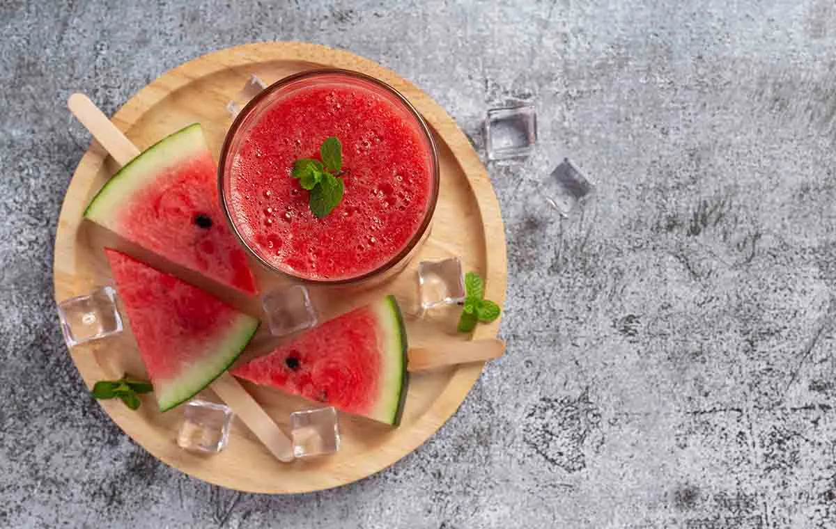 اسموتی هندوانه و ماست