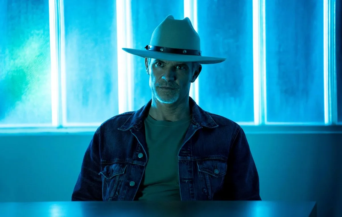 موجه: شهر باستانی (Justified: City Primeval)