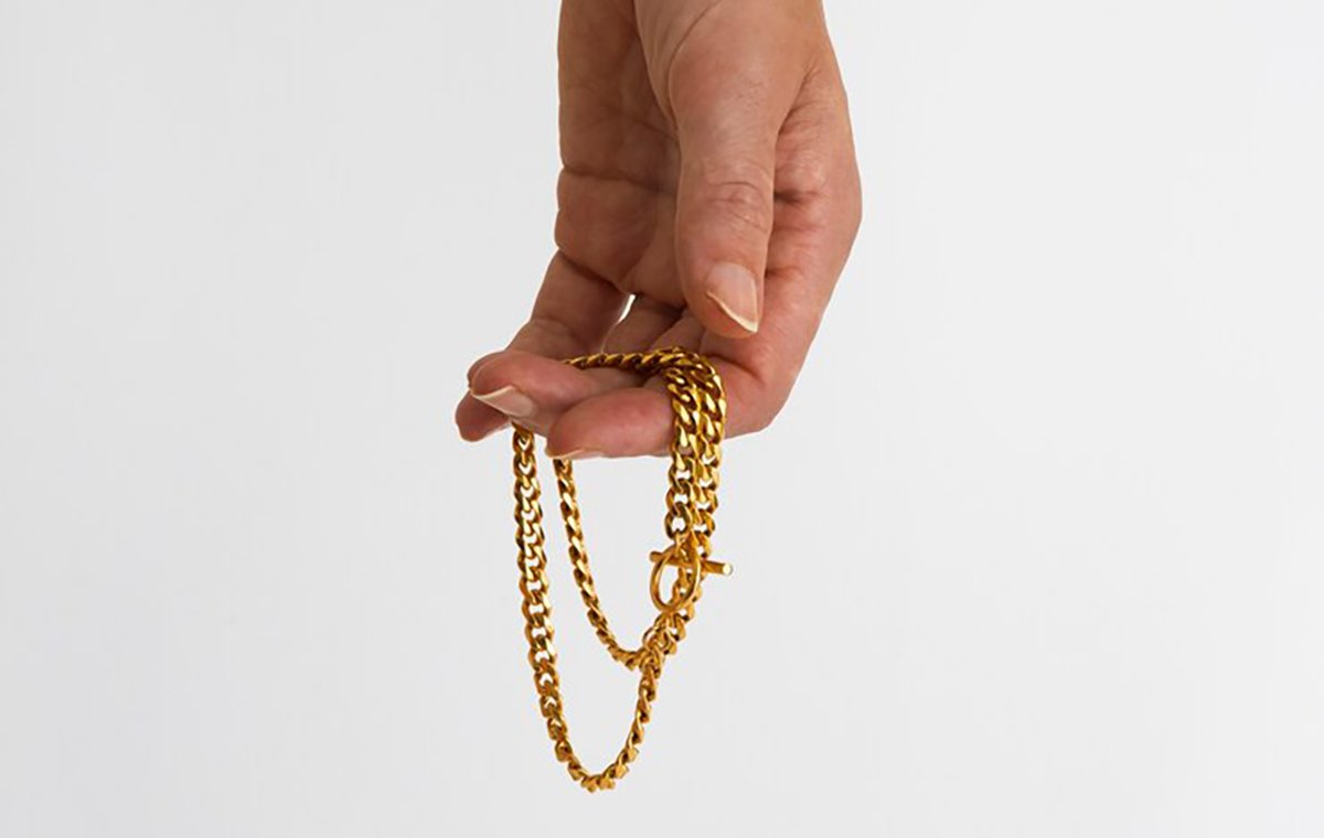 زنجیری طلا از مجموعه‌ی جواهرات استیتمنت