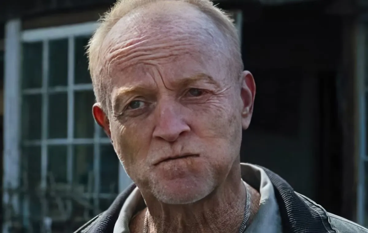 مرد هشدار دهنده