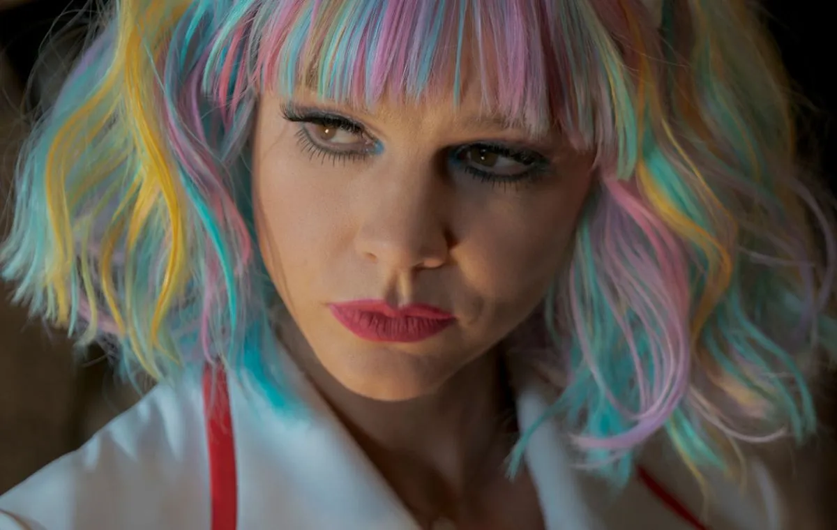 زن جوان آتیهدار فیلم کمدی سیاه قدرنادیده