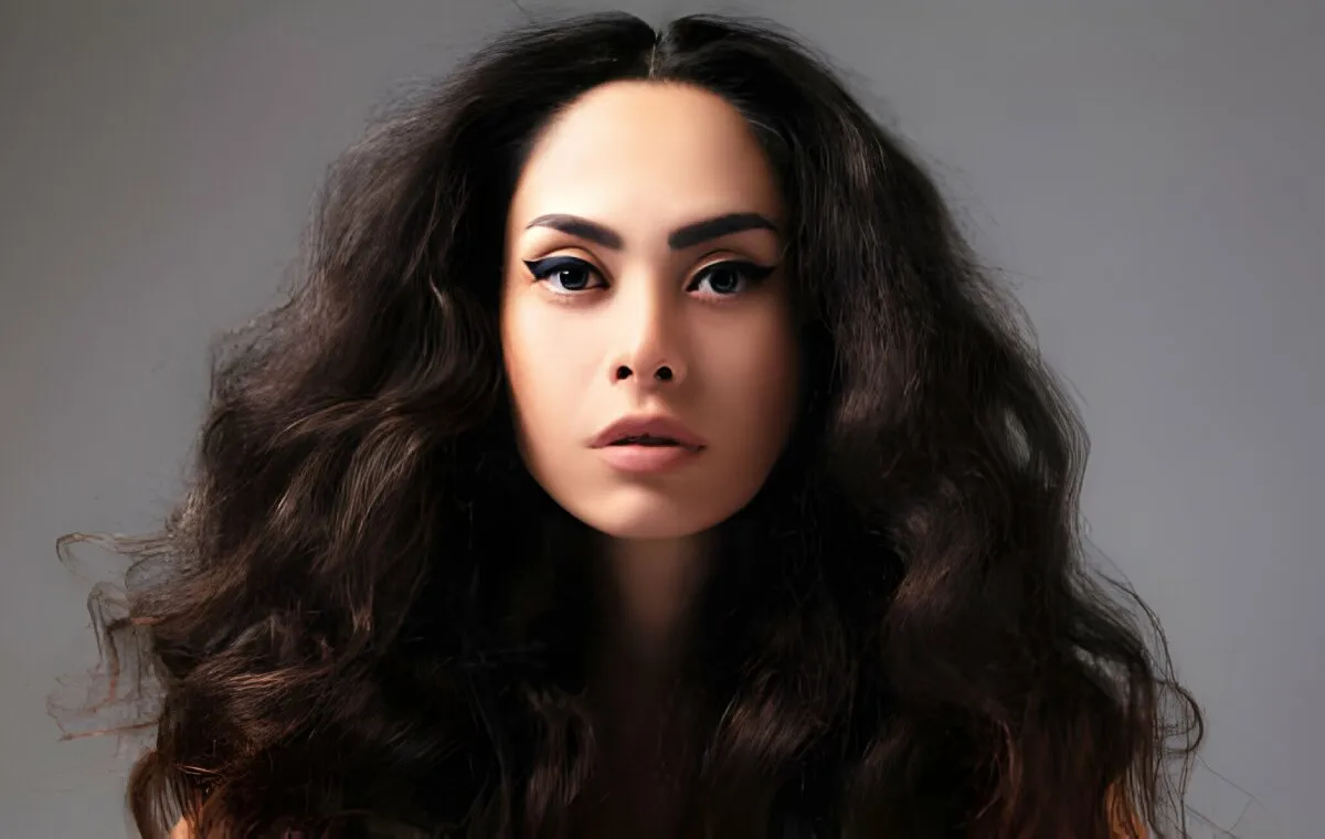 رنگ خرمایی رنگ موی عید 1403