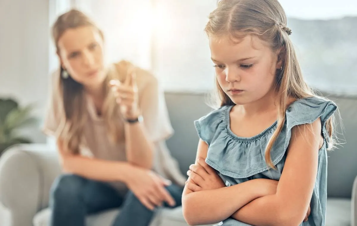 تجربه‌ی بد کودکی