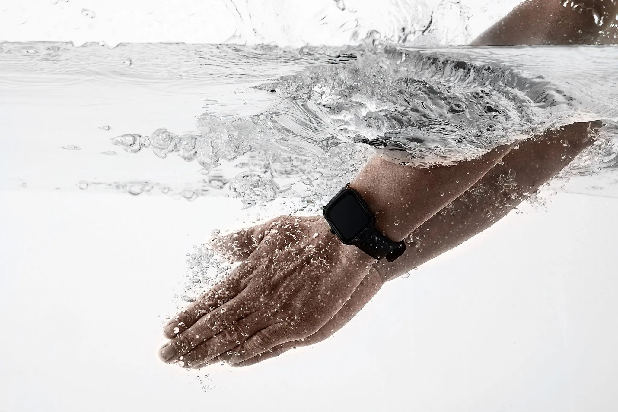 هایلو RS4 پلاس در مقابل شیائومی Maimo-WT2105