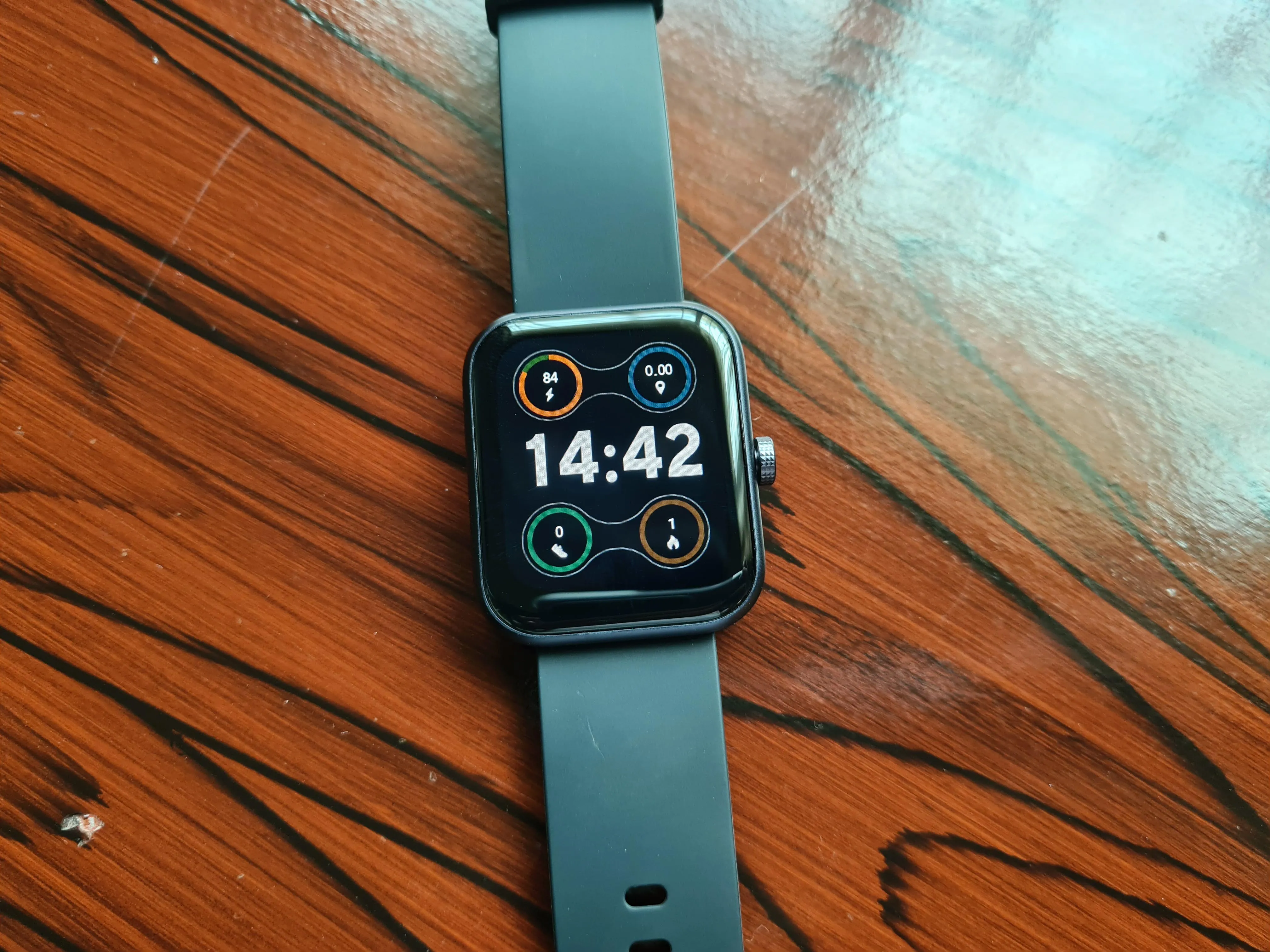 هایلو RS4 پلاس در مقابل شیائومی Maimo-WT2105