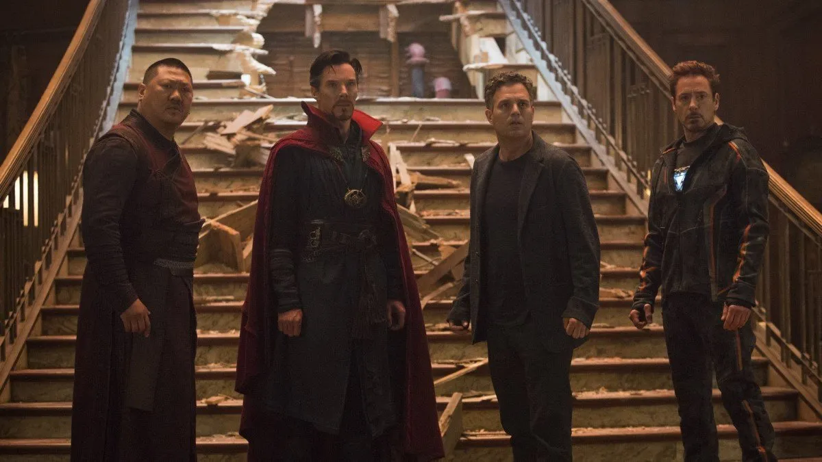 مرد آهنی و دکتر استرنج در فیلم انتقام‌جویان: جنگ ابدیت