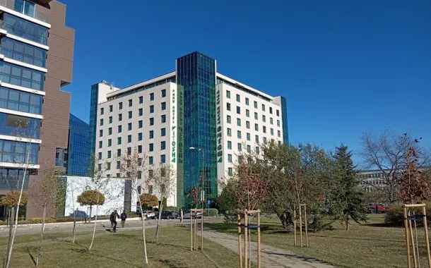 گلکسی A14 در مقابل ردمی 13C