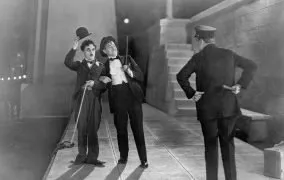 فیلم صامت روشنایی شهر چارلی چاپلین