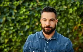 یک مرد جوان