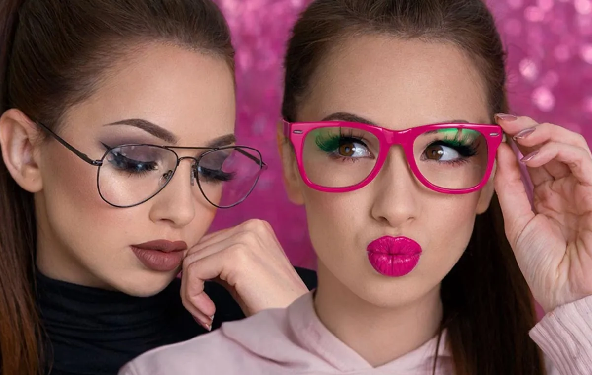  آموزش نحوه آرایش برای عینکی‌ها