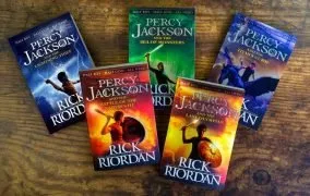 کتاب‌های پرسی جکسون و ایزدان المپ
