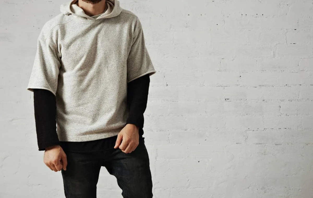 مردی با لباس اور سایز